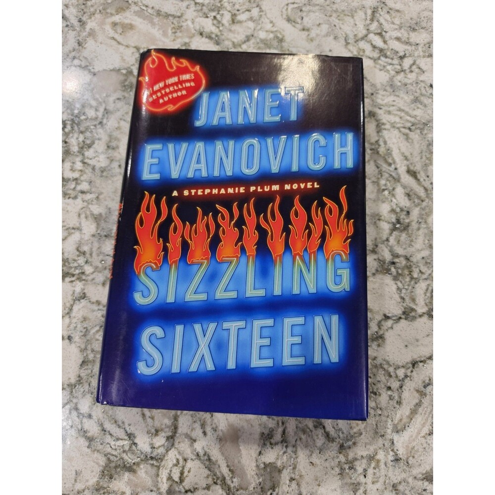 Sizzling Sixteen A Stephanie Plum Novels Hardcover Evanovich Janet 9780312383305